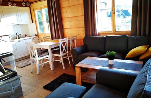 Czarny Dunajec Ski Chalet | Domek drewniany - Czerwienne