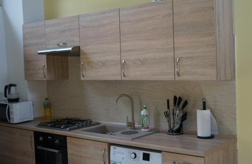 Grodzisk Mazowiecki Cabin | Domek K2 - Niezależny 5 osobowy - NoclegiGrodziskPL 792-535-535