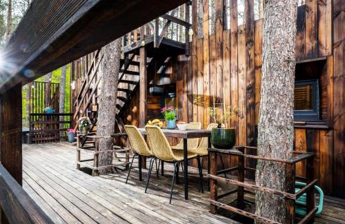 Lubiana House | Domek lubiana180 SCANDI wśród drzew jacuzzi taras na dachu jezioro Kaszuby Pieski tylko do 10kg za dodatkową opłatą
