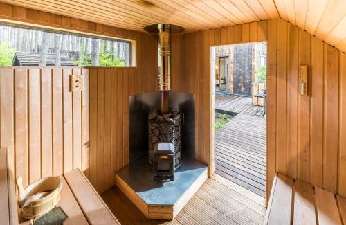 Lubiana House | Domek lubiana180 WABI SABI w lesie jacuzzi sauna kominek - drewno w cenie pobytu - nad jeziorem Kaszuby pieski tylko do 10kg za dodatkową opłatą