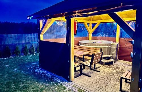 Gizycko House | Domek Western House Fuleda z Gorącą Balią i Kominkiem