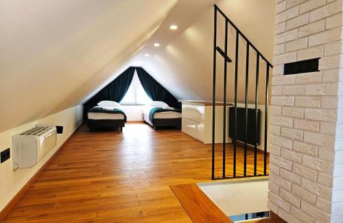 Czchow Villa | Domek z jacuzzi Cztery Pory Roku