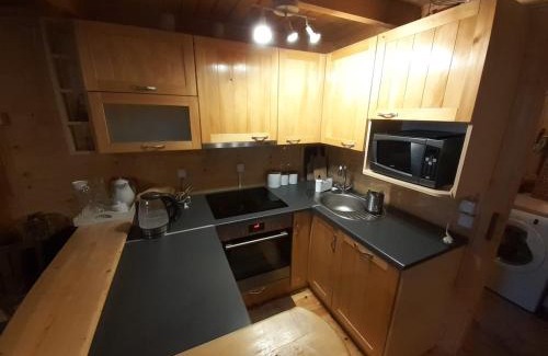 Laskowa Ski Chalet | Domek za lasem