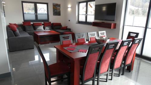 Kroscienko nad Dunajcem House | DOMINO-APARTAMENTY Red