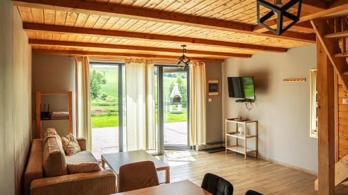 Woliborz House | Domki Nad Stawami z Jacuzzi i Sauną 3