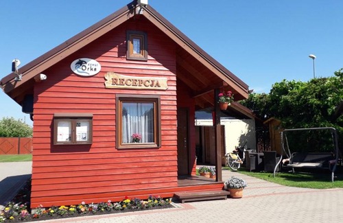 Ustronie Morskie Cabin | Domki Wypoczynkowe Orka