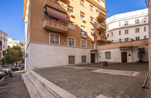 Vatican Apartment | Domus Heroas - Lovely Flat by the Vatican CIR:058091-CAV-06559