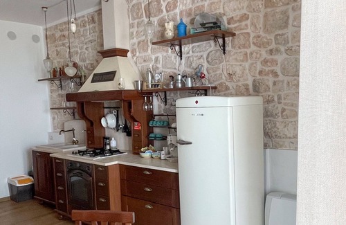 Conversano House | DonMattè, Romantic Suite with Terrace in the ancient village.