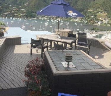 Waikawa Bay Apartment | Dons Place