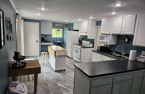 Idlewild House | Door County Getaway - Right on the Golf Course