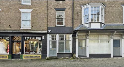 Dorchester Apartment | Dorchester Town Centre Entire Apartment