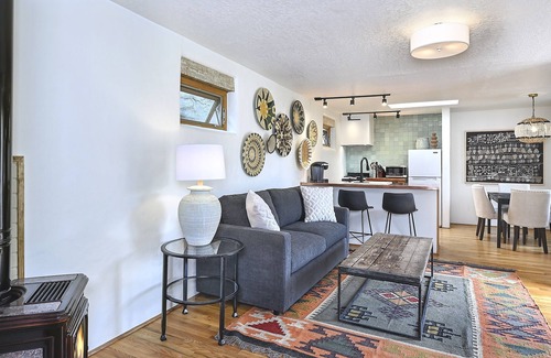 Northeast Santa Fe Bed & Breakfast | Dos Hermanas 4, 5, 6 & 8| Walk to Plaza| Courtyard