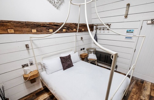 Clitheroe House | Double accessible room