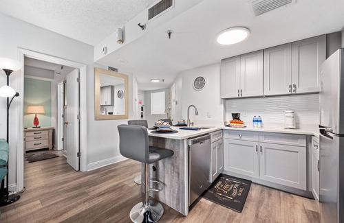 Florida Center Condo | DOUBLE FLAT STUDIO - UNIVERSAL STUDIOS & INTERNATIONAL DRIVE