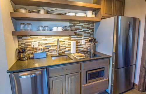 Canon City Cabin | Double King Cabin - Royal Gorge Cabins