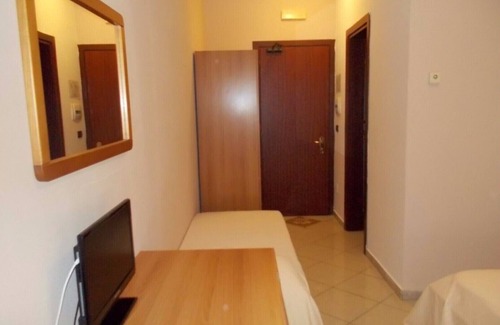 Ospedaletto D'Alpinolo Hotel | DOUBLE ROOM DOUBLE ROOM - ROYAL HOTEL