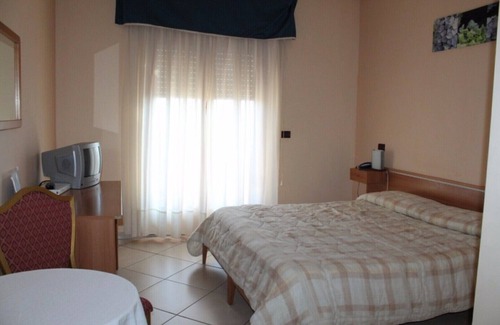 Ospedaletto D'Alpinolo Hotel | DOUBLE ROOM DOUBLE ROOM - ROYAL HOTEL