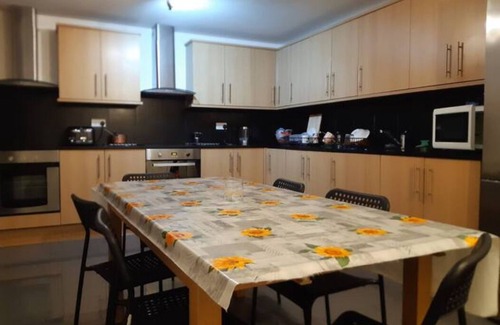 Tottenham Apartment | Double room in attractive modern Victorian House