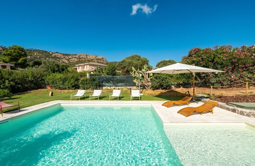 Poggio dei Pini Apartment | Double Room in Villa Pilato