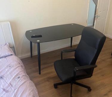 Wolverhampton House | double room in wolverhampton