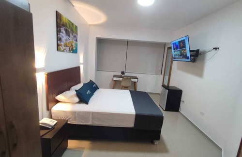 Miraflores Hotel | DOUBLE ROOM, STEFANOS DELUXE HOTEL