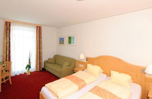 Aigen im Ennstal Bed & Breakfast | Double room with shower, WC, comfort - Kirchenwirt Aigen