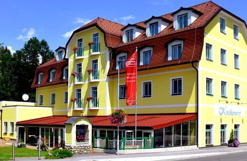 Aigen im Ennstal Bed & Breakfast | Double room with shower, WC, comfort - Kirchenwirt Aigen