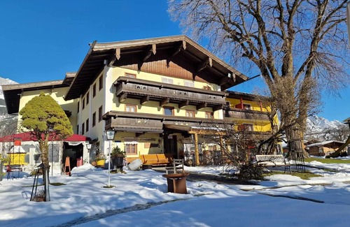 Leogang House | Double room with shower, WC - Ferienhotel Lindenhof