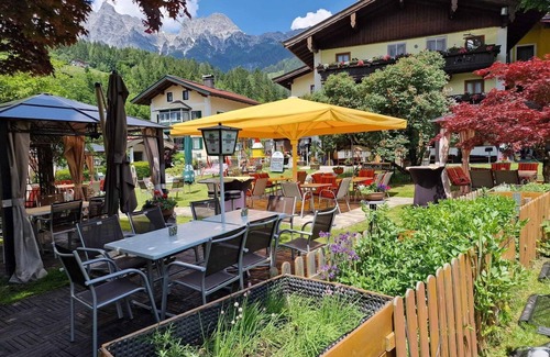 Leogang House | Double room with shower, WC - Ferienhotel Lindenhof