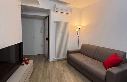 Crescenzago House | Double with private room bathroom
