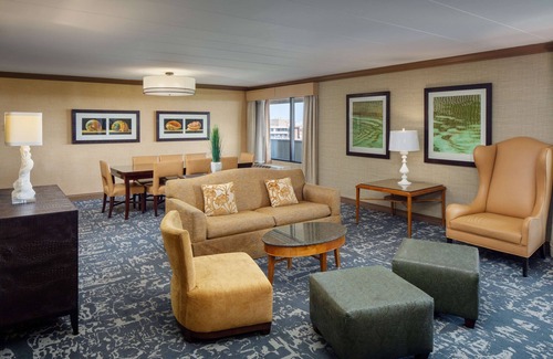 Danvers Hotel | DoubleTree by Hilton Boston North Shore