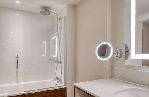 Stone Hotel | DoubleTree by Hilton Dartford Bridge