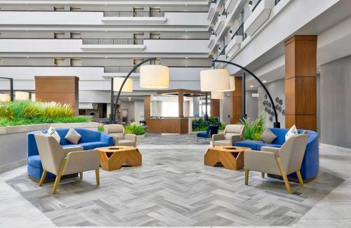 Downtown Hotel | DoubleTree by Hilton Davenport