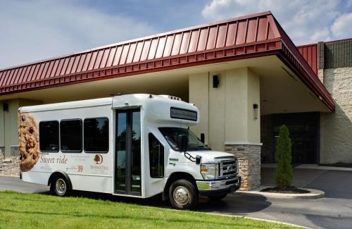 Detroit Hotel | DoubleTree by Hilton Dearborn