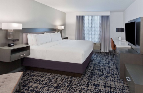 Dothan Hotel | DoubleTree by Hilton Dothan, AL