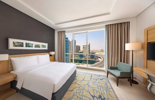 Dubai Marina Resort | DoubleTree by Hilton Dubai - Jumeirah Beach