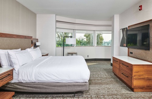 Fullerton Hotel | DoubleTree by Hilton Fullerton