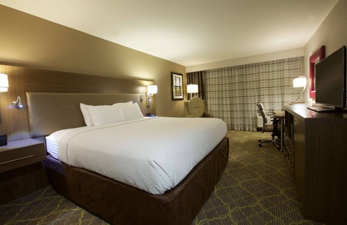 Winston - Salem Hotel | DoubleTree by Hilton Winston Salem - University