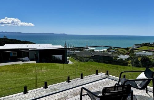 Cable Bay House | Doubtless Delight - Cable Bay Holiday Home