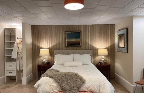 Laurelhurst Apartment | Dougan Suites
