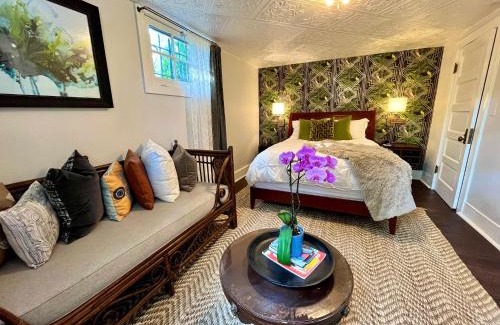 Laurelhurst Apartment | Dougan Suites