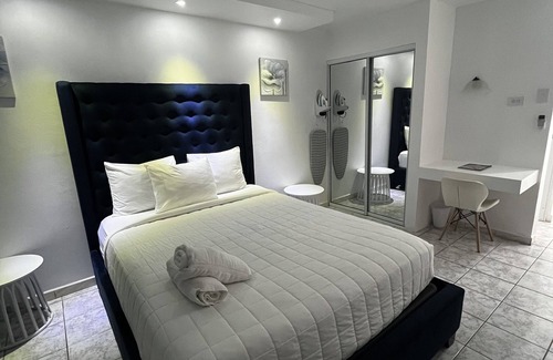 Cabo Rojo Hotel | Douglas Highway Hotel