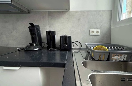Jette Apartment | Doux nid perche avec vue magique sur la Ville