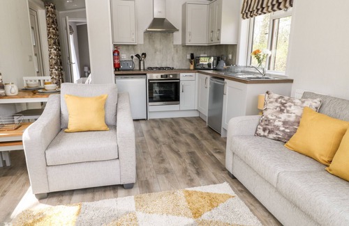 Black Torrington Cottage | DOVE LODGE, pet friendly, character holiday cottage in Sheepwash