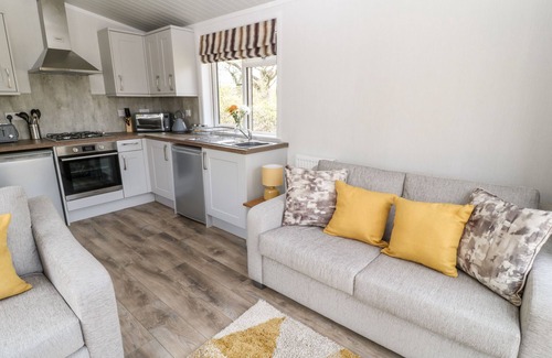 Black Torrington Cottage | DOVE LODGE, pet friendly, character holiday cottage in Sheepwash