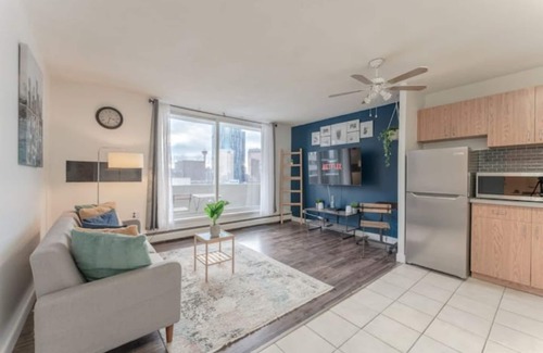 Crescent Heights Apartment | Downtown 1BD Condo with free parking