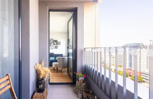 Nivy Apartment | Downtown 2 rooms apartment 18th floor with free parking