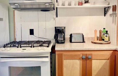 Arcata Apartment | Downtown Arcata Stylish Apt