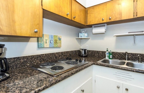 Beaverton Condo | Downtown Beaverton Hideaway