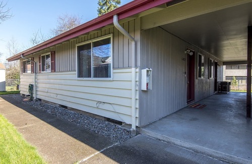 Beaverton Condo | Downtown Beaverton Hideaway